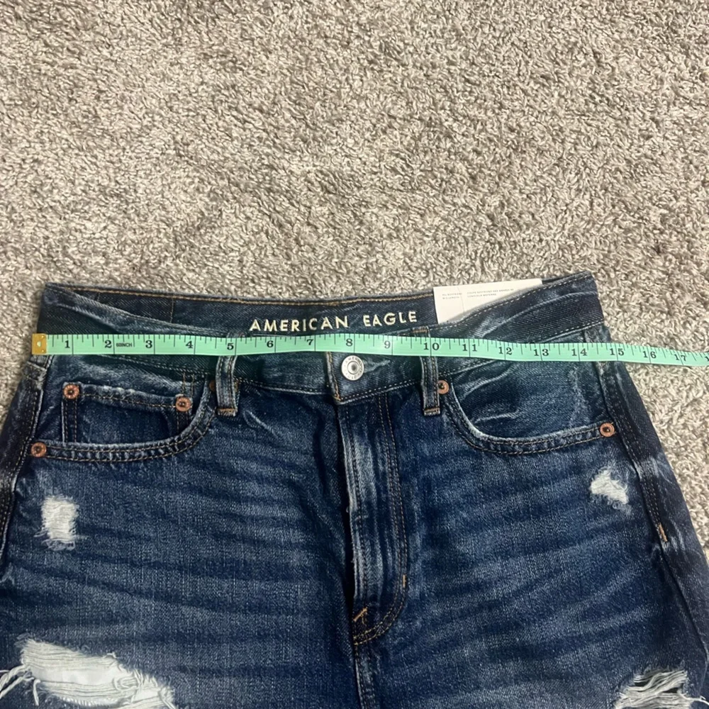 AE 90s Boyfriend Shorts - Picture 10 of 12